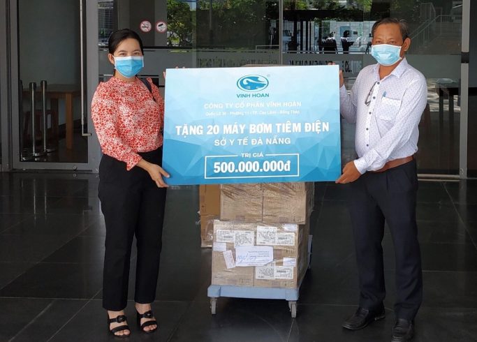 Vinh Hoan Donate Medical Equipment help fight COVID 19